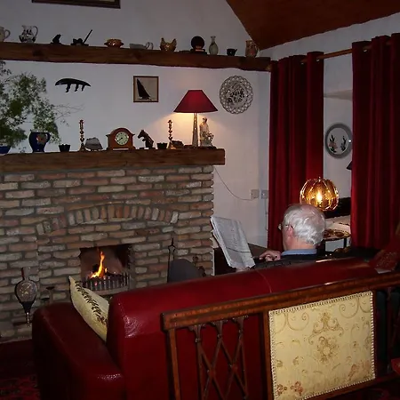 An Caladh Gearr Thatch 3*